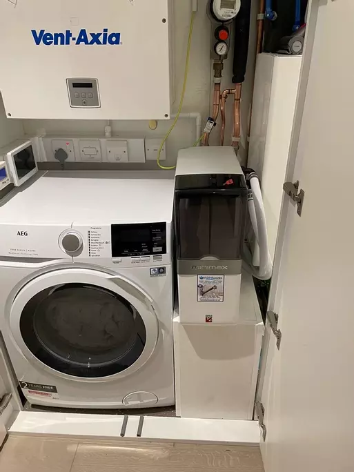 A Canary Wharf apartment